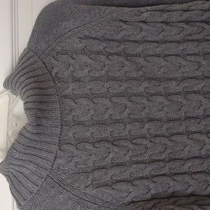 Gray cable front sweater size XL